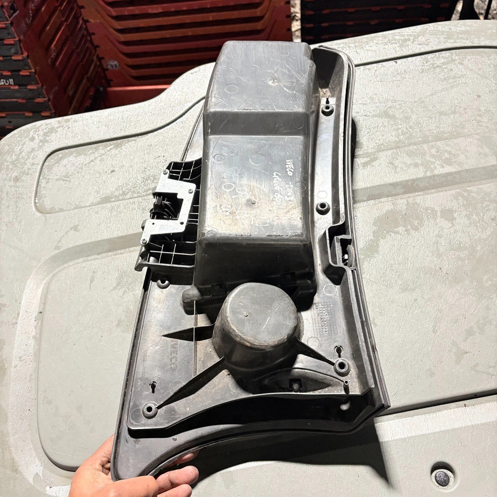 IVECO Daily Mk3 2000-2005 RHD Lockable Dashboard Glove Box 500336593