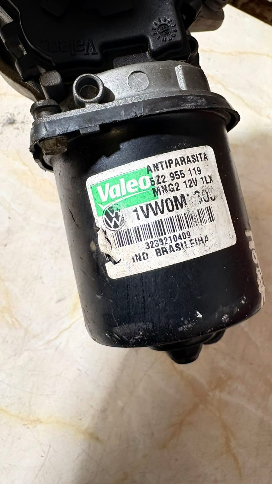 VW FOX FRONT WIPER MOTOR 2009