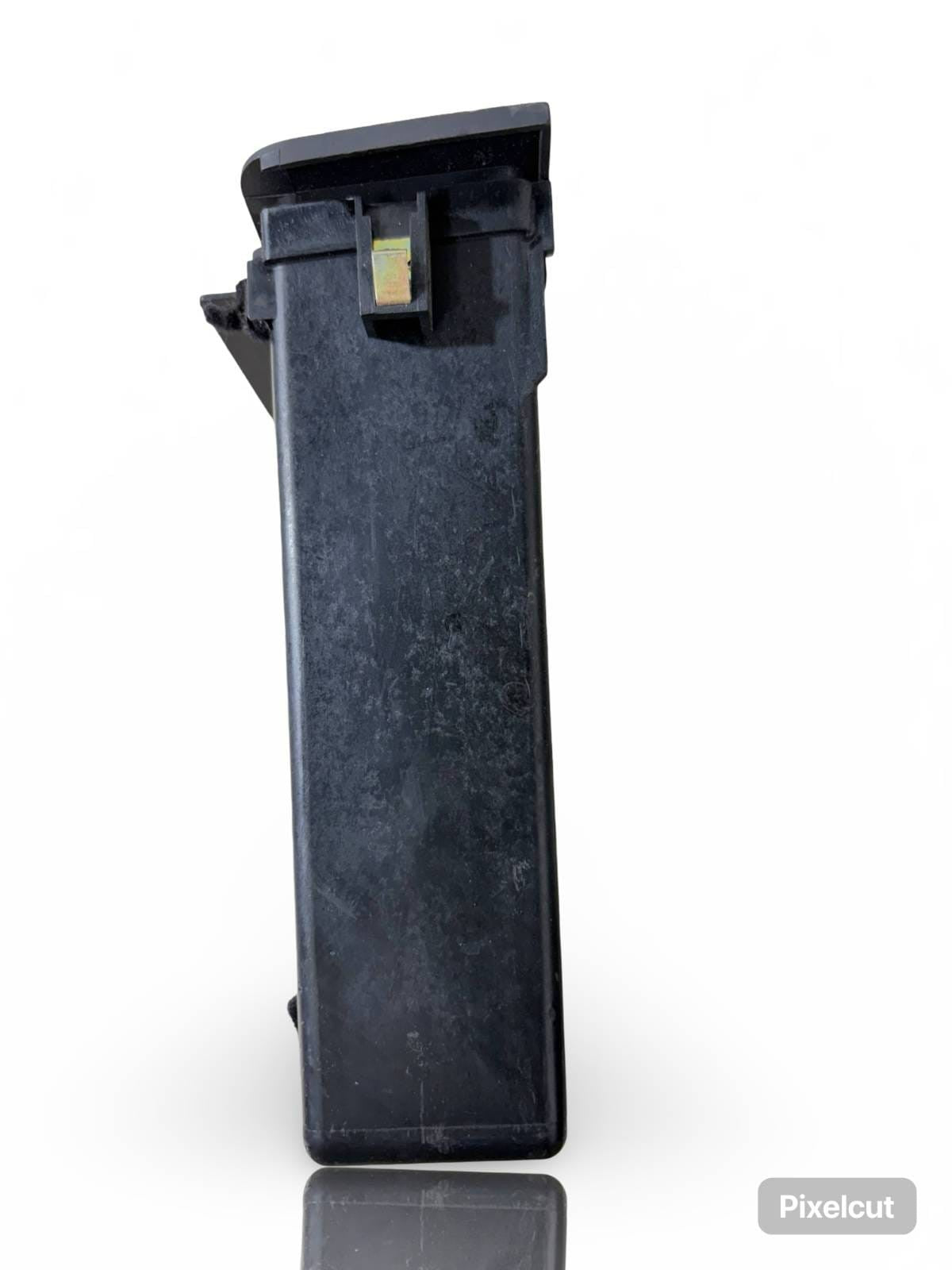 AUDI A2 (8Z) 00-05 CENTRE CONSOLE DASH LOWER CUBBY STORAGE COMPARTMENT 8Z0863077
