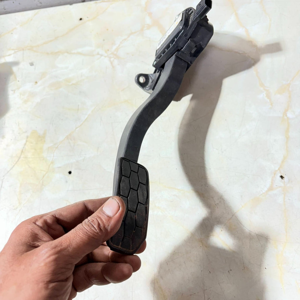 HK83-9F836-CB ACCELERATOR PEDAL FOR JAGUAR X761