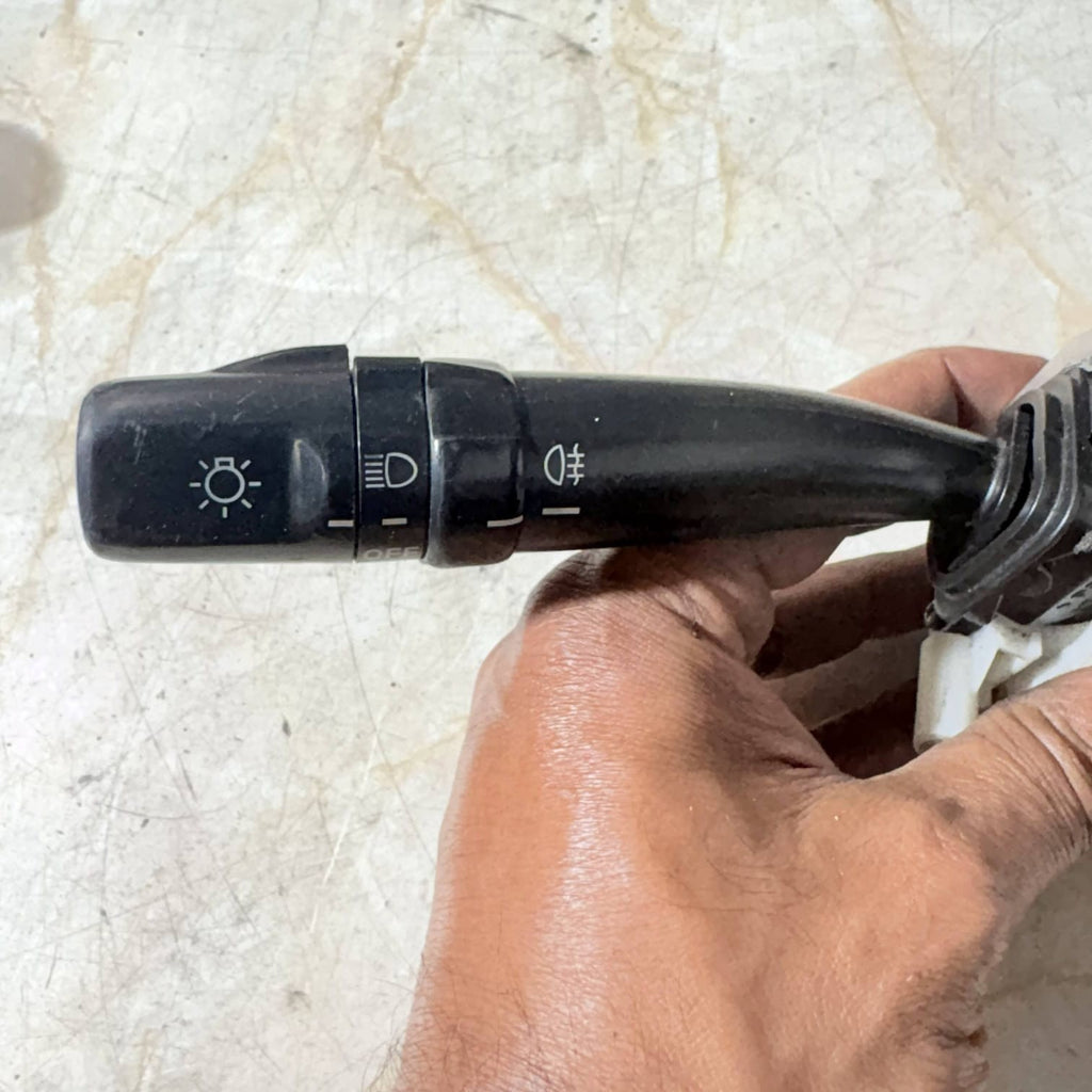 Lexus RX300 indicator lights wiper control stalk 84310-48090 2001