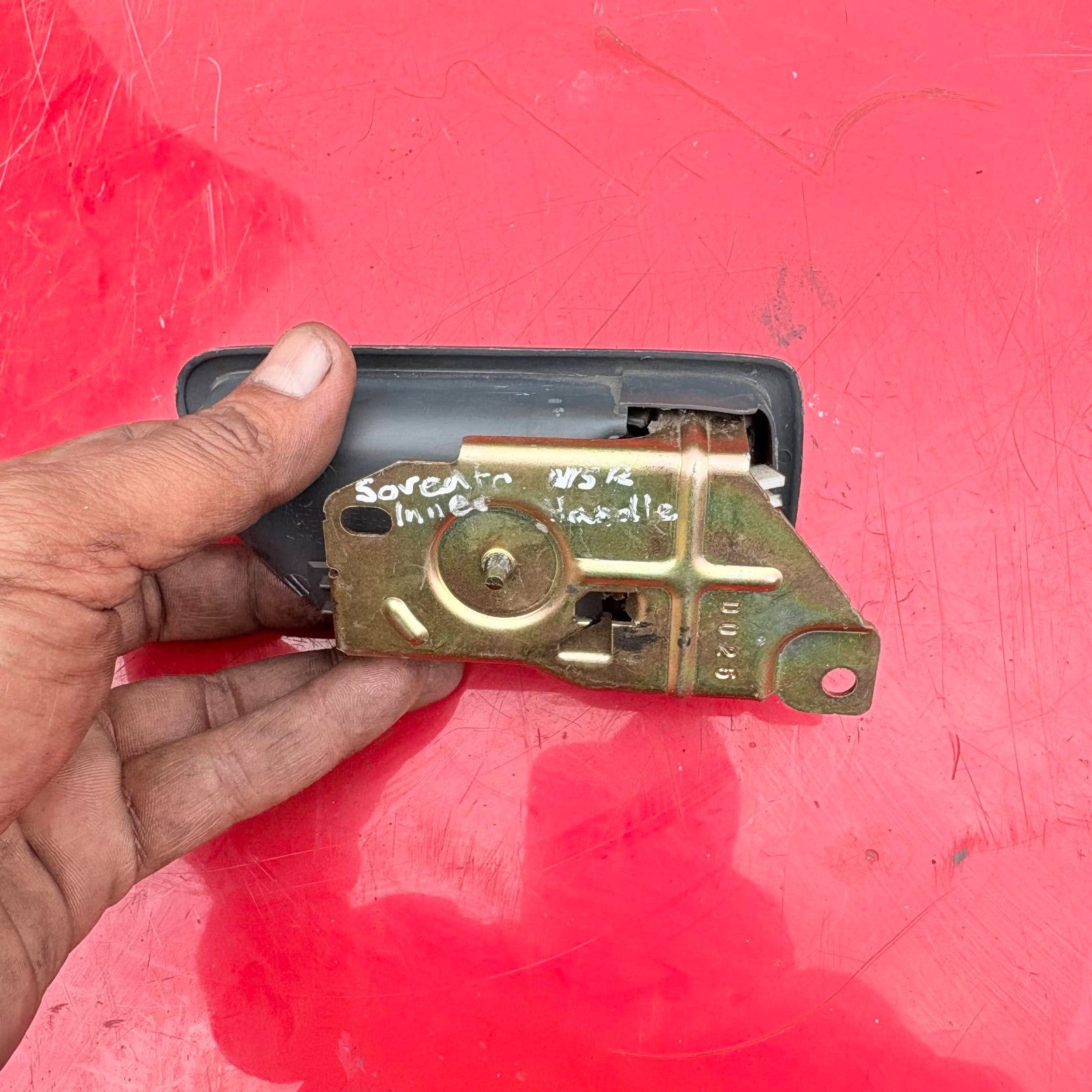 Kia Sorento Rear Passenger Side Back Door Interior Handle