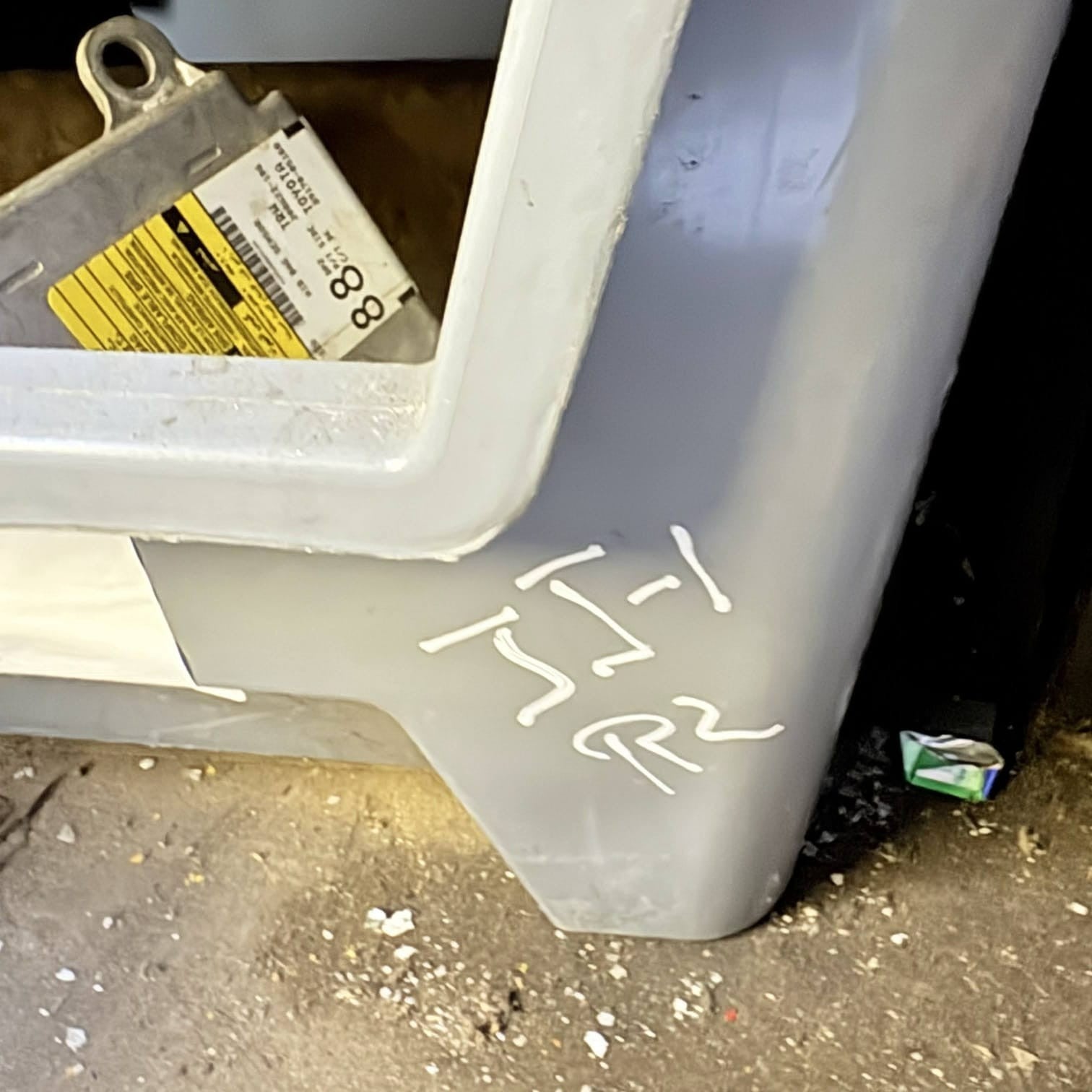 2004 TOYOTA AVENSIS AIR SRS BAG CONTROL MODEL UNIT 208623-106
