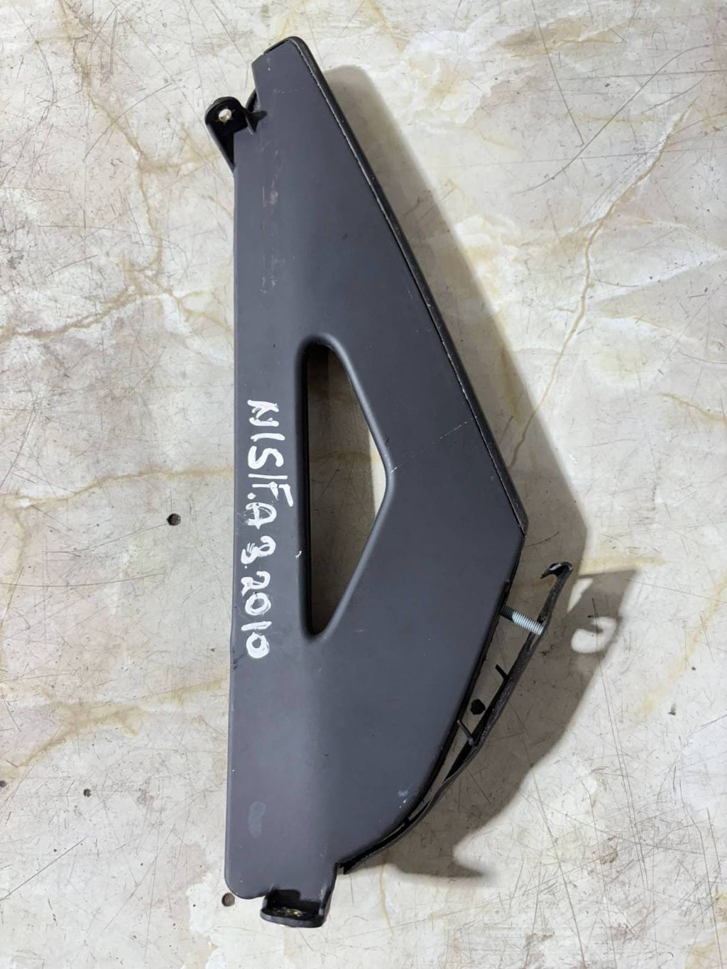 AUDI A3 2010 CENTER CONSOLE GRAB HANDLE NEARSIDE NSF