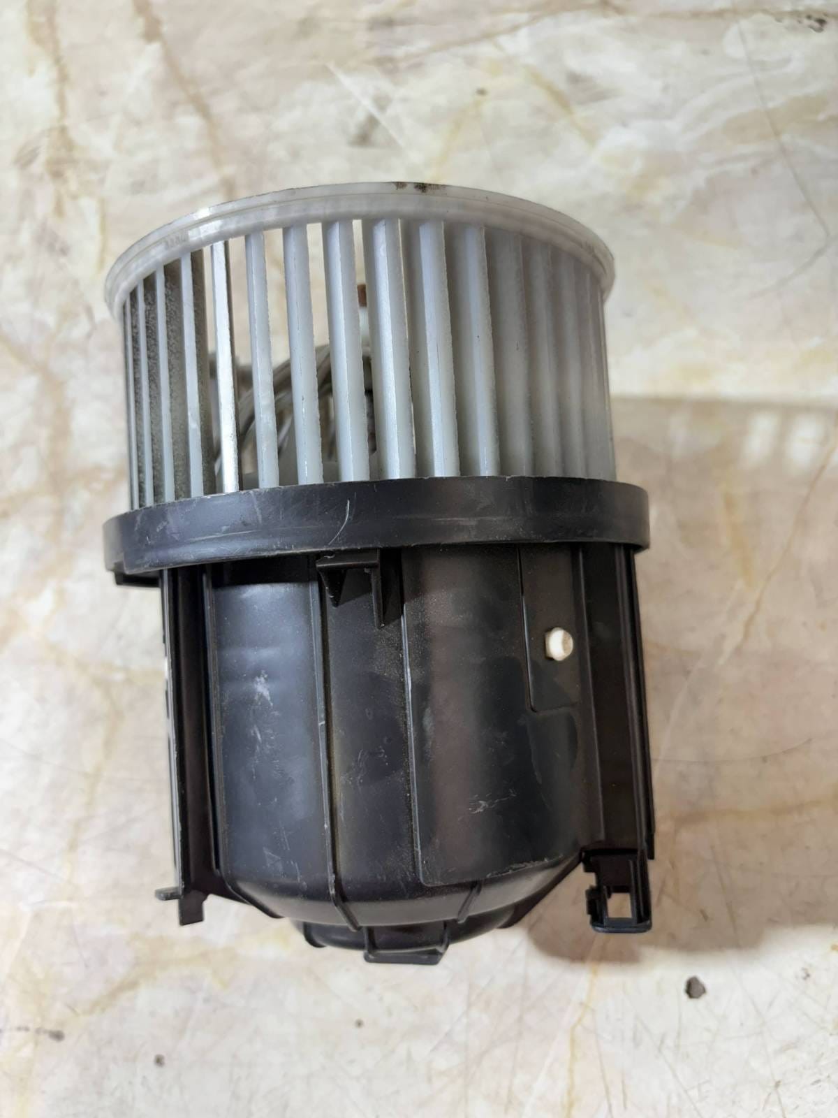 Evoque L538 12-18/Discovery Sport L550 15-19 Blower Motor 9415300/9416081 RHD