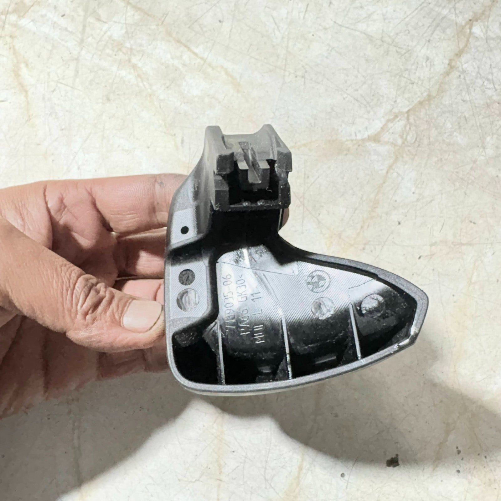 7139035-06 BMW 3 Series E90 (2009) Left Ant Seat Control Handle