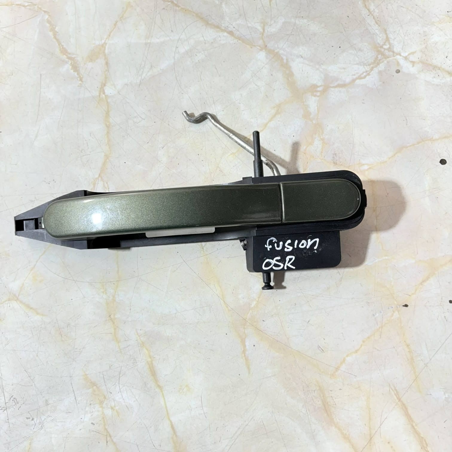 2n11n264a26cn 2n11n26Door HandleExterior, rear right side for F UK205792-29-2007