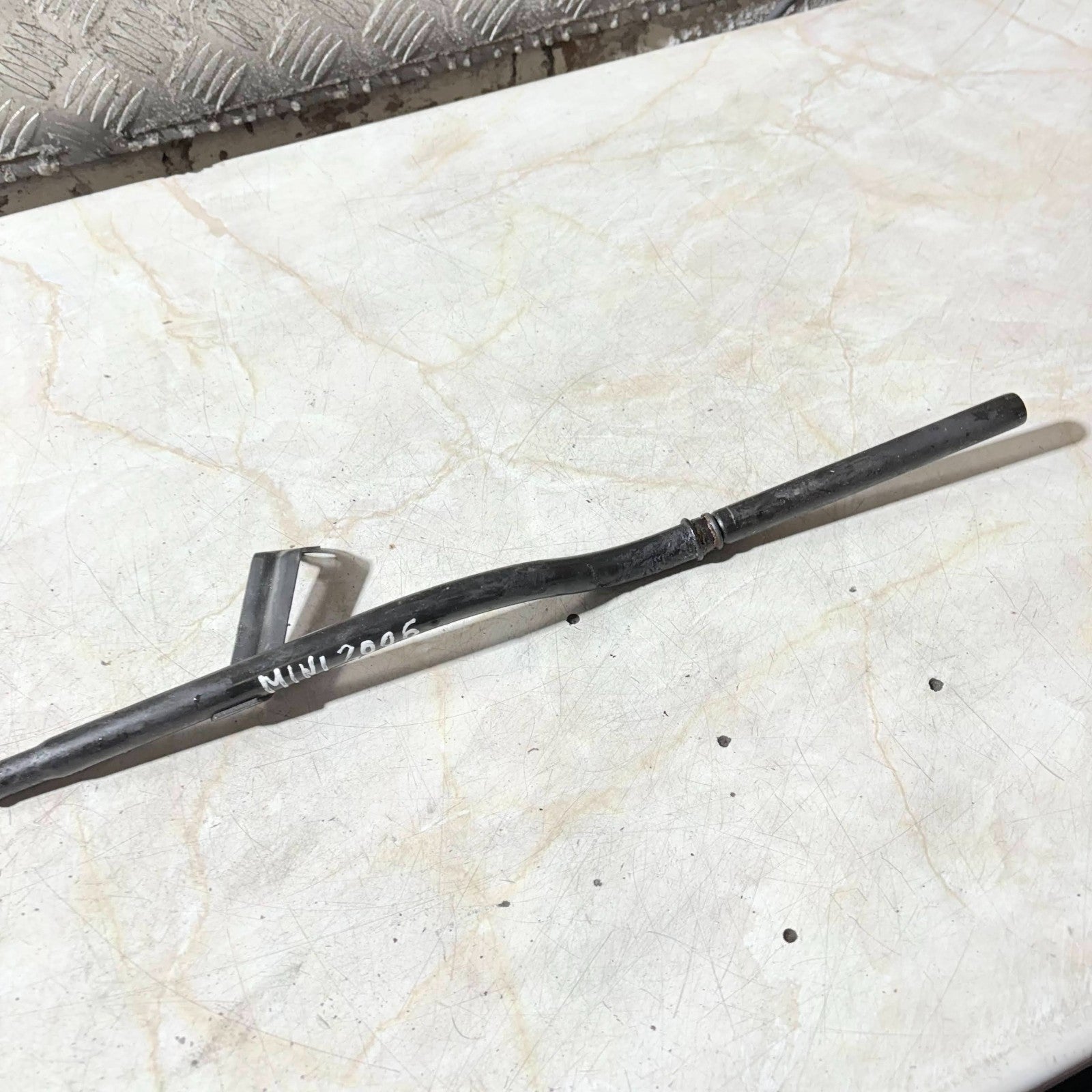 2006 Mini Oil Dipstick R05-400172