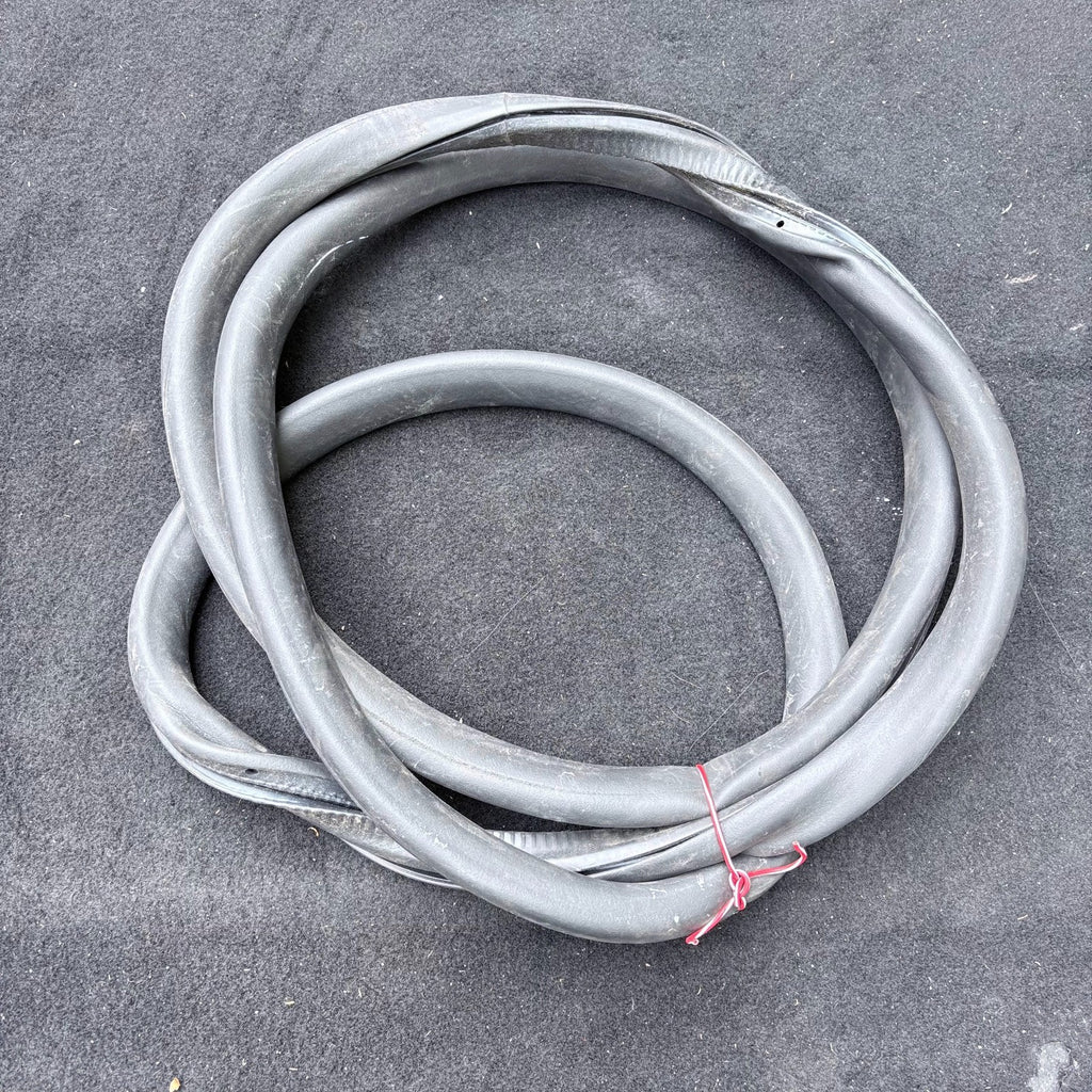 VW PASSAT B6 B7 ESTATE 2005-2015 REAR LEFT N/S REAR DOOR RUBBER SEAL 3C9867913B