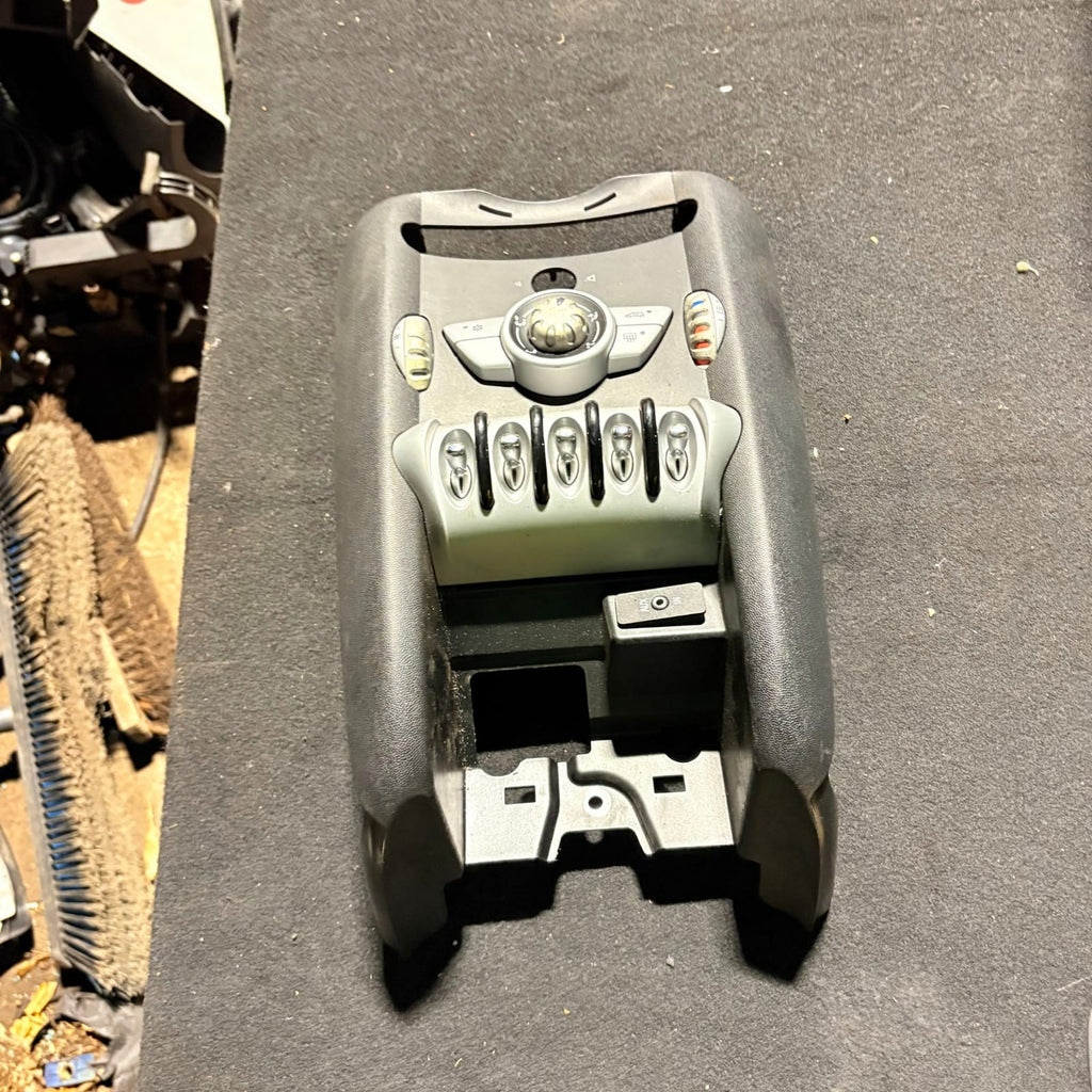 MINI CONVERTIBLE HEATER CONTROL PANEL ASSEMBLY 0068009504