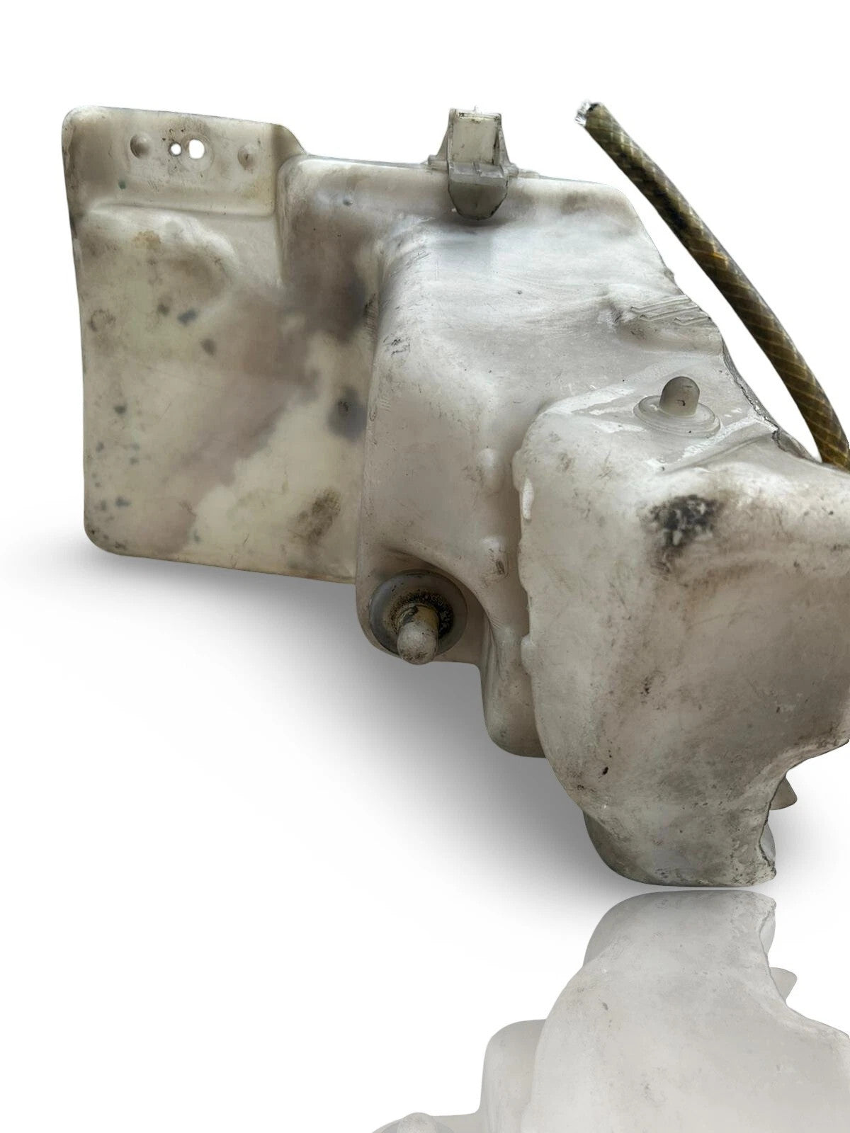 Mercedes-Benz C-CLASS 1995 Windshield Washer Reservoir tank W202 AND PUMP