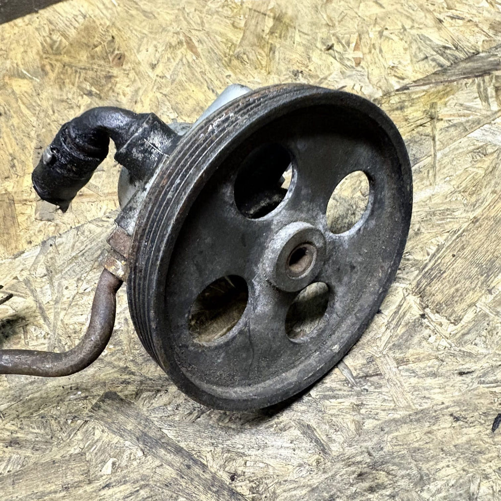Citroen Xsara Peugeot 306 1.4 KFX TU3JP Power Steering Pump 26049438 9634070580