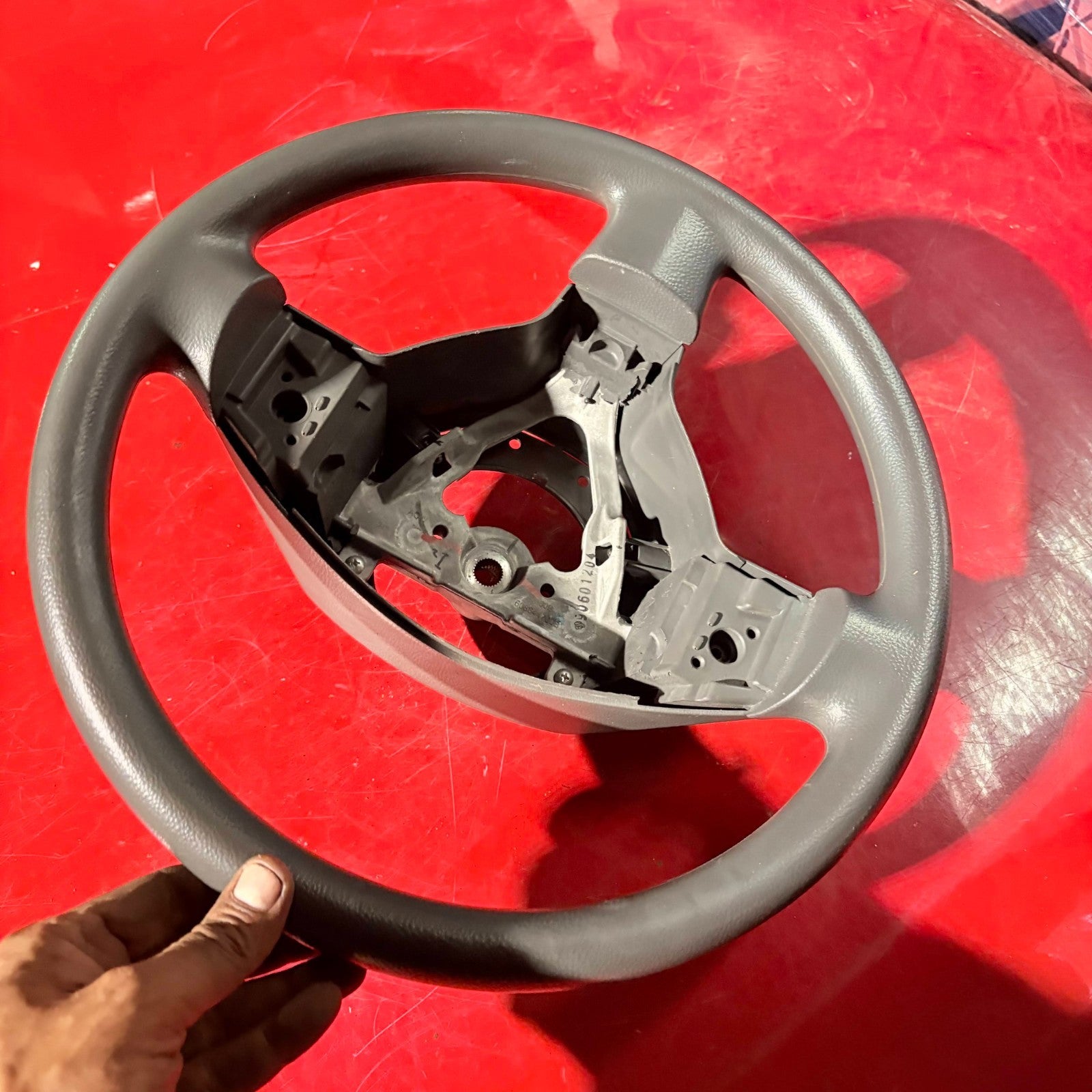 608644700B Sport Steering Wheel for NISSAN PIXO