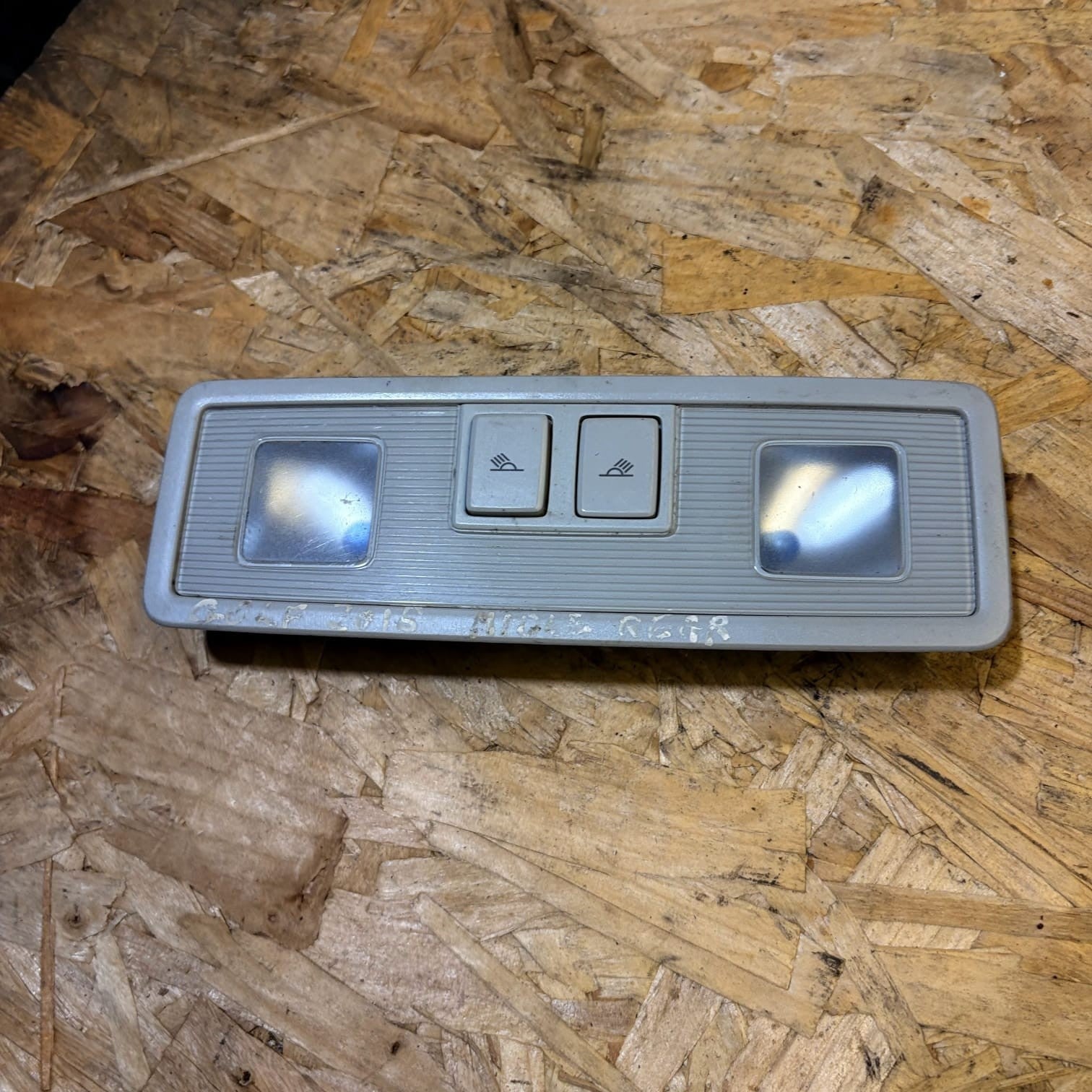 VW Golf Mk7 Rear Roof Reading Light Interior Dome Lamp 5G0947291 2013-2019