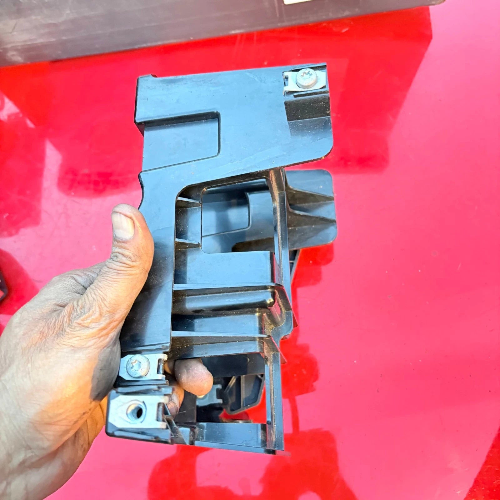 Range Rover 2011 Centre Console Frame Support