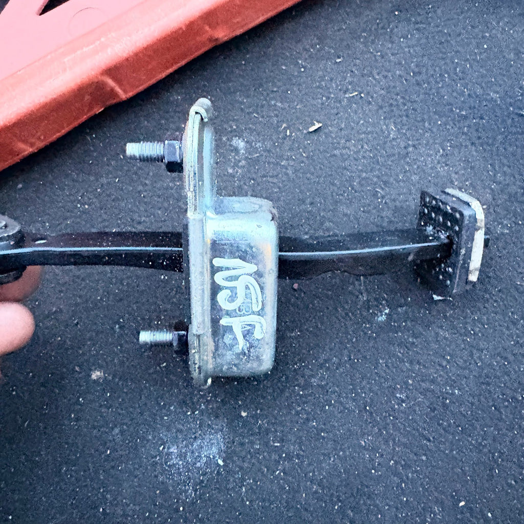 Hyundai i40 2011-2019 Front Left Door Check Strap Hinge Passenger Side