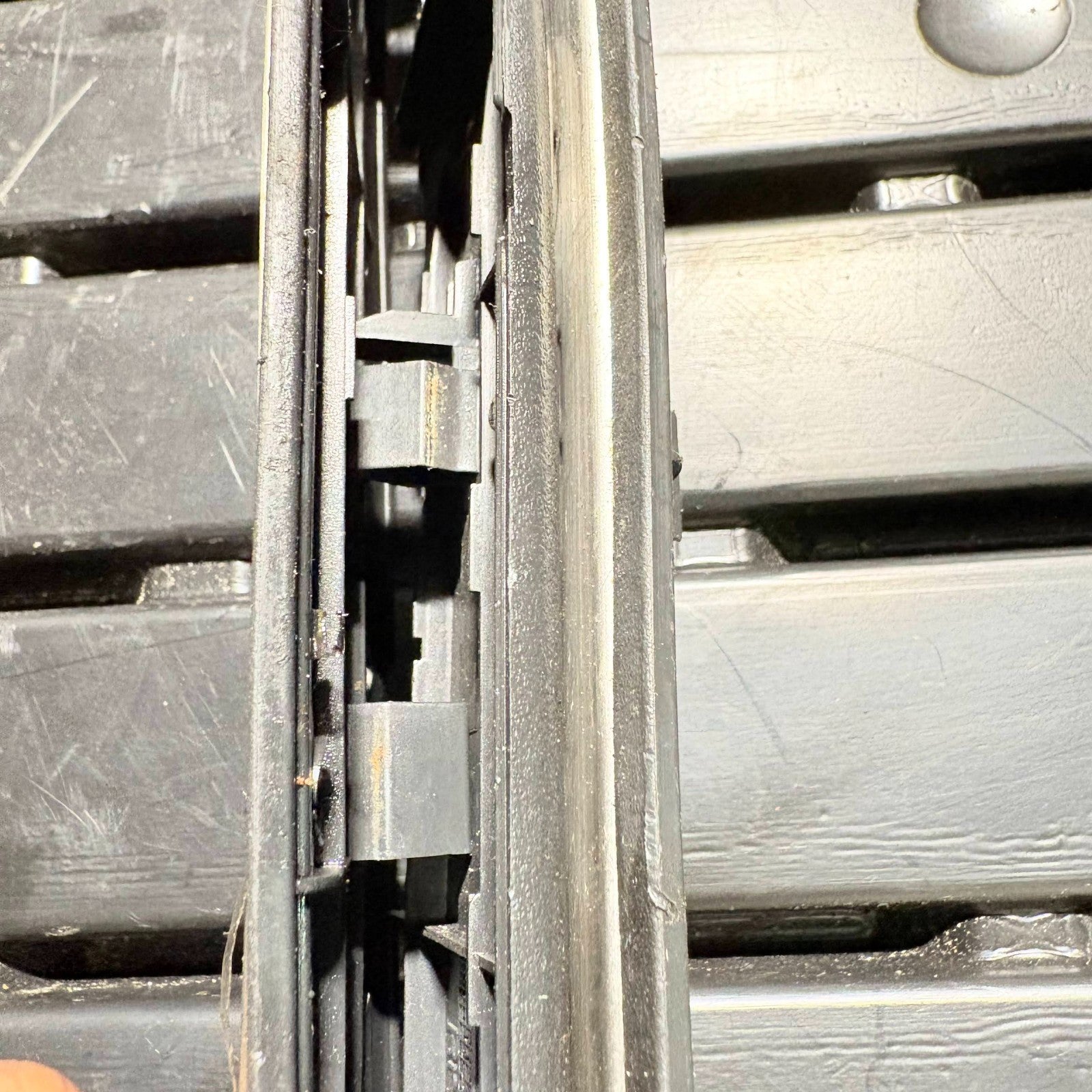 Kia Sorento Entry Step Trim Front Side Pair 85886-3E000 2002-2006