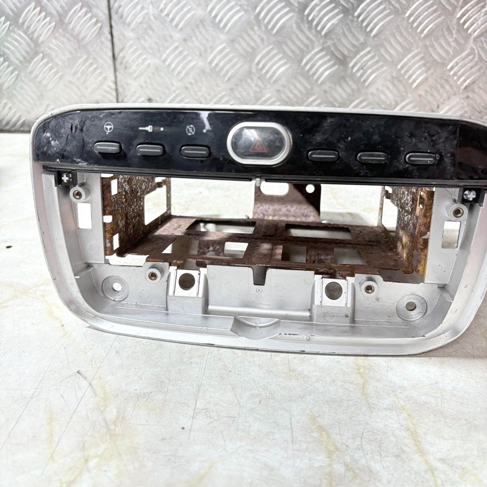 FIAT PUNTO EVO 2010-2015 DASHBOARD SWITCH ASSEMBLY