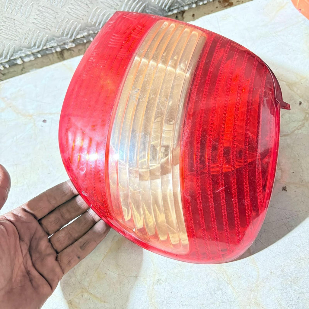 TOYOTA AVENSIS 1997-2003 Rear Light Passenger Rear Left Hatch 5 Door 034N5P