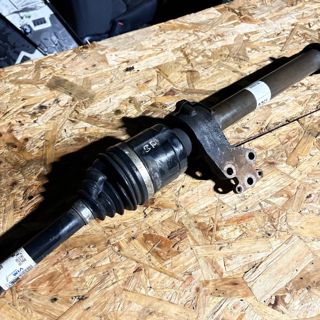 KIA SPORTAGE 1.6L Petrol MANUAL RIGHT DRIVE SHAFT 49560-D7610