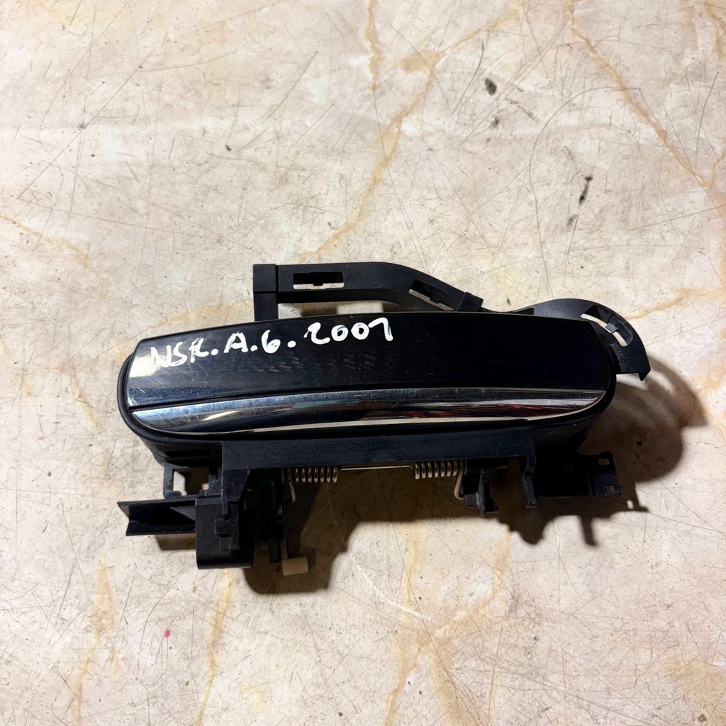 Audi A6 2006-2011/S6 2007-2011 Rear Left Door Handle Black/Chrome 4F0837207B