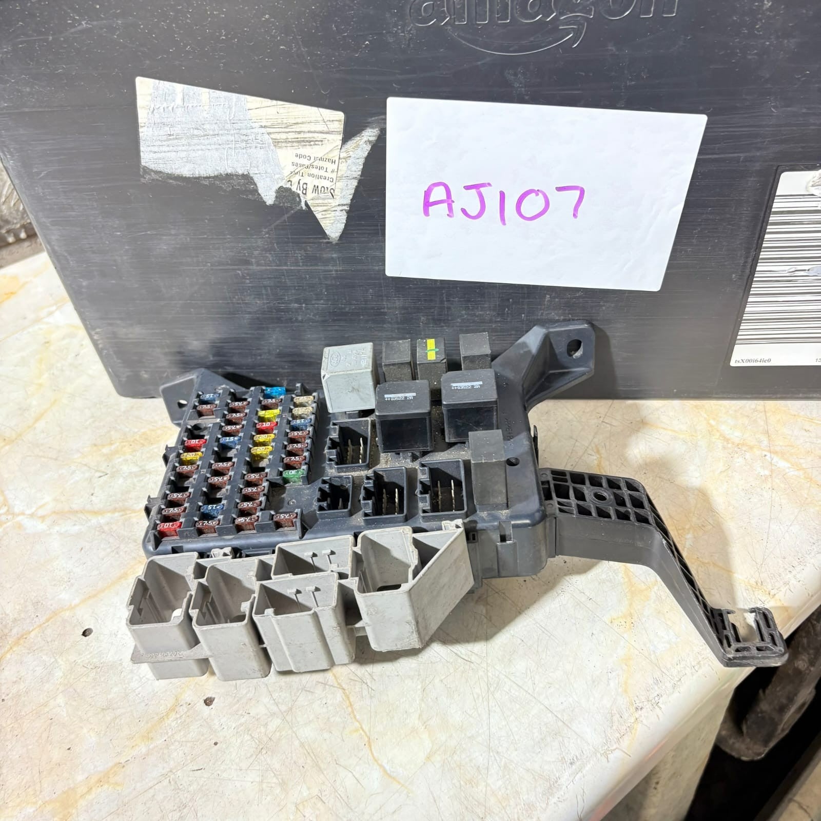 FORD MONDEO MK3 2000-2007 INTERIOR FUSE BOX BCM RELAY UNIT 4S7T-14A073-AB