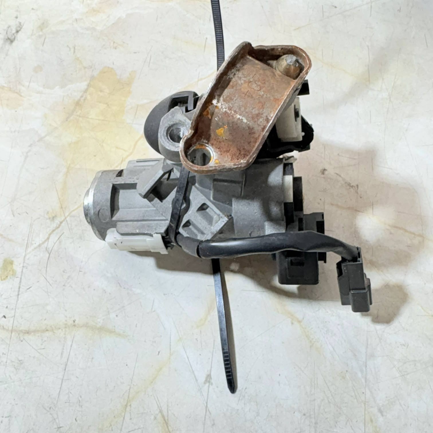 MIRAGE V Ignition Lock Barrel +Key U-SHIN LTD HONDA