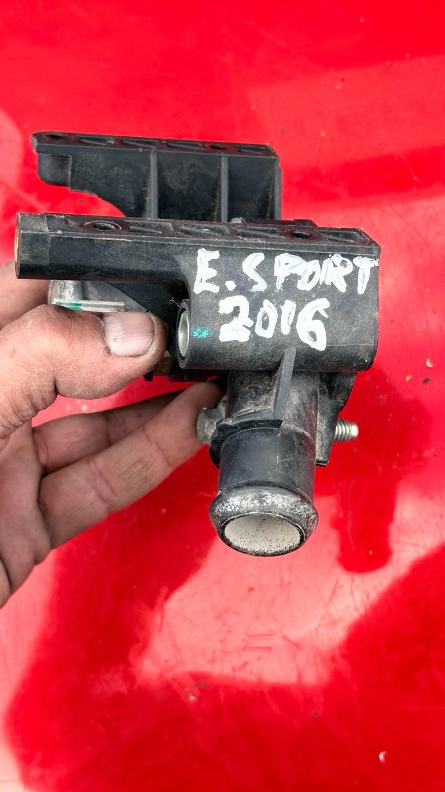 FORD ECOSPORT 2016 Thermostat