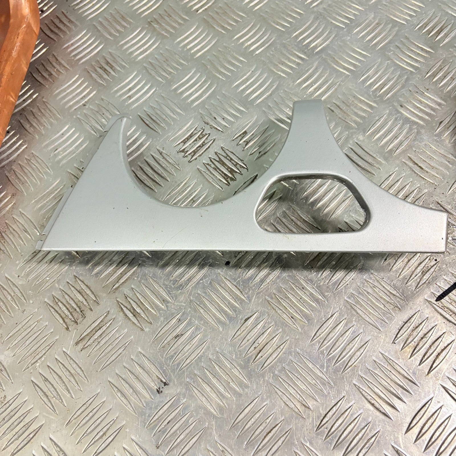 MERCEDES BENZ E CLASS E300 1999 HEADLIGHT LOWER COVER FRAME TRIM FRONT LEFT