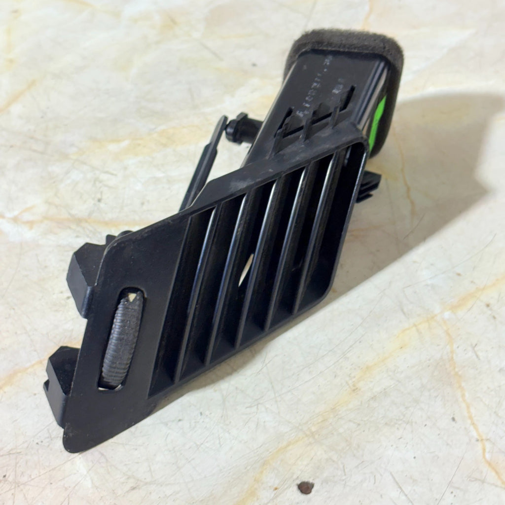 VW Crafter MK1 (2E/2F) 2006-2016 Dashboard Side Air Vent Left (Passenger UK) A90