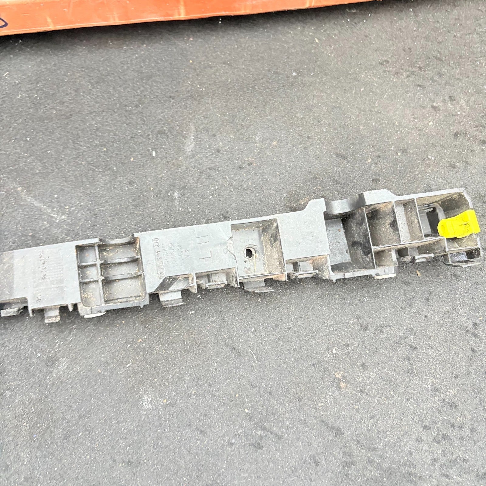 VAUXHALL CORSA E 2014-2019 REAR LEFT BUMPER MOUNTING BRACKET 475498858