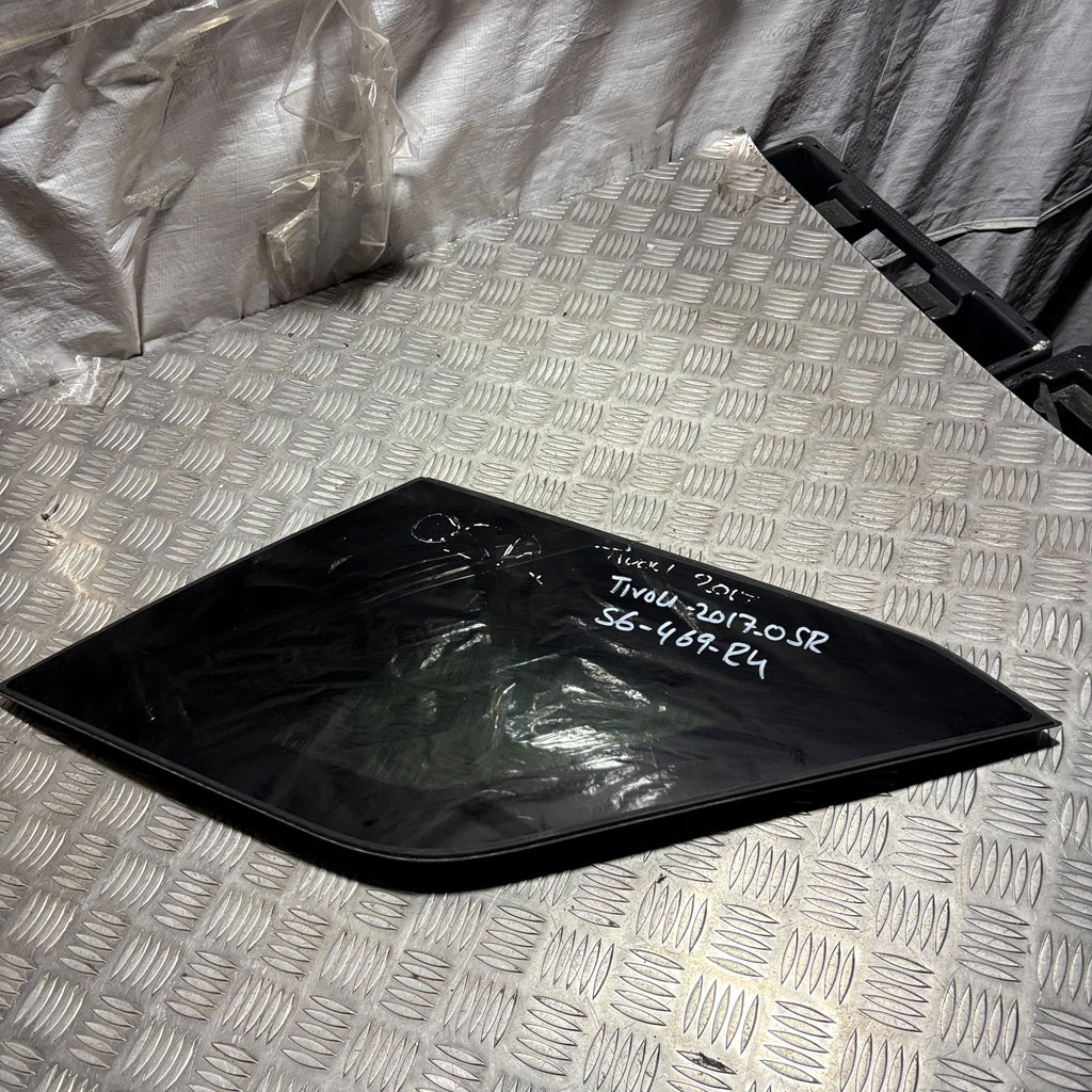 2016-2019 SSANGYONG TIVOLI Quarter Window Glass Rear Right Side