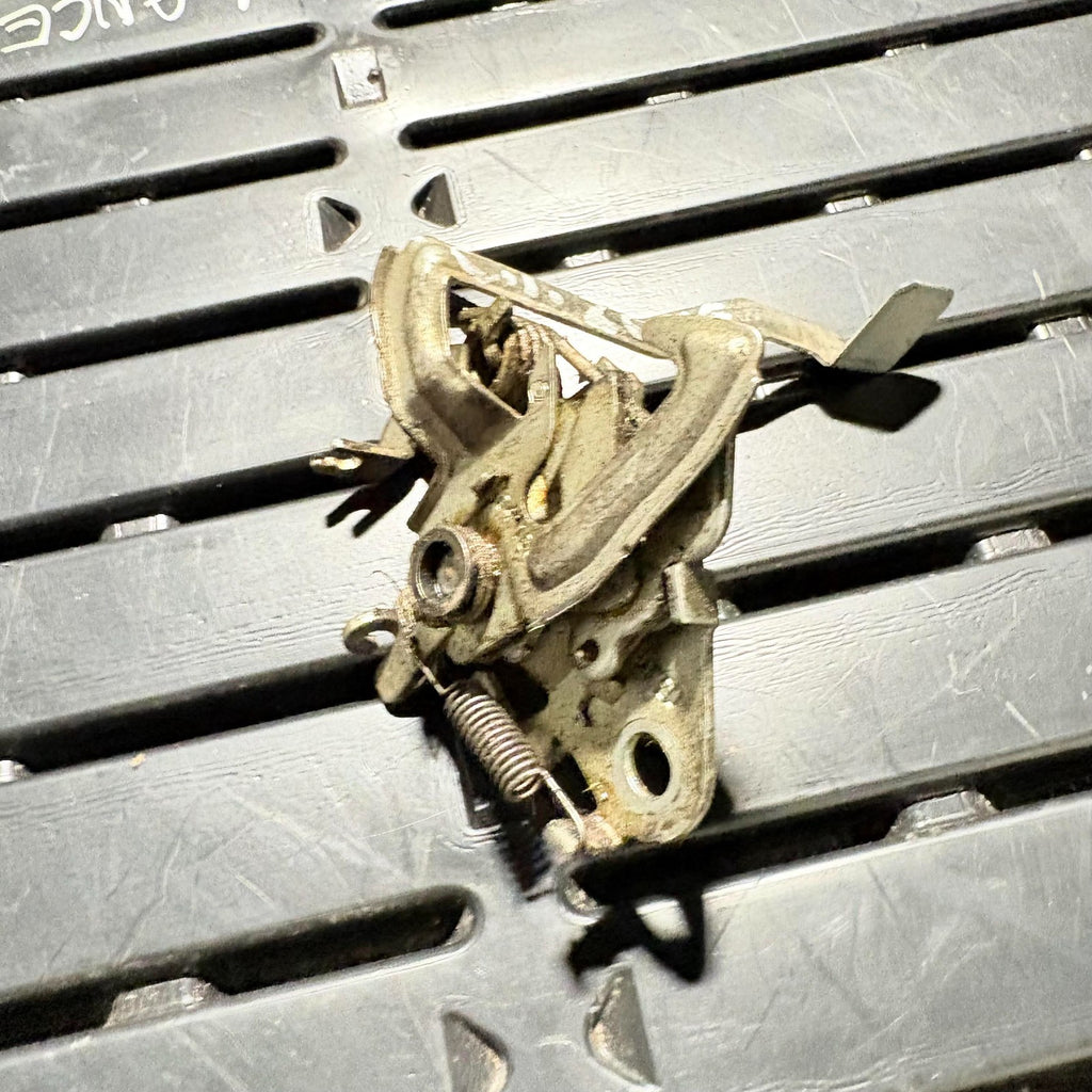 2016 CITROEN C1 3DR 1.2L PET FRONT BONNET LATCH