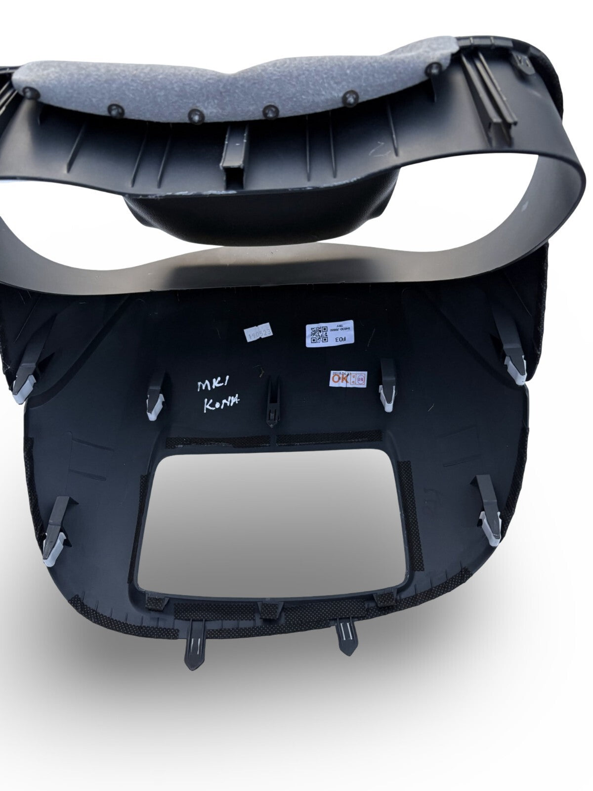 HYUNDAI KONA OS,OSE,OSI 20-23 SPEEDOMETER SURROUND 84830-J9900