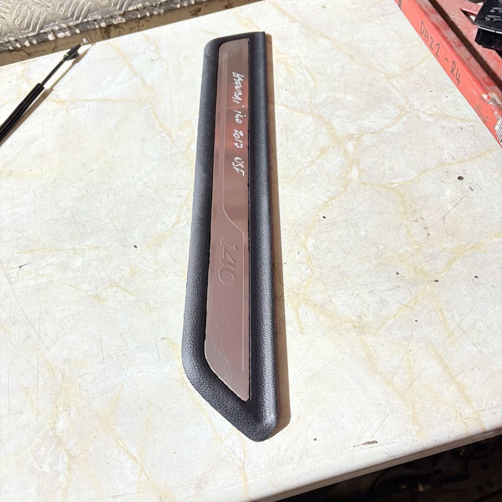 HYUNDAI I40 DOOR SILL STEP COVER TRIM DRIVER FRONT SIDE 2017 85873-3Z100