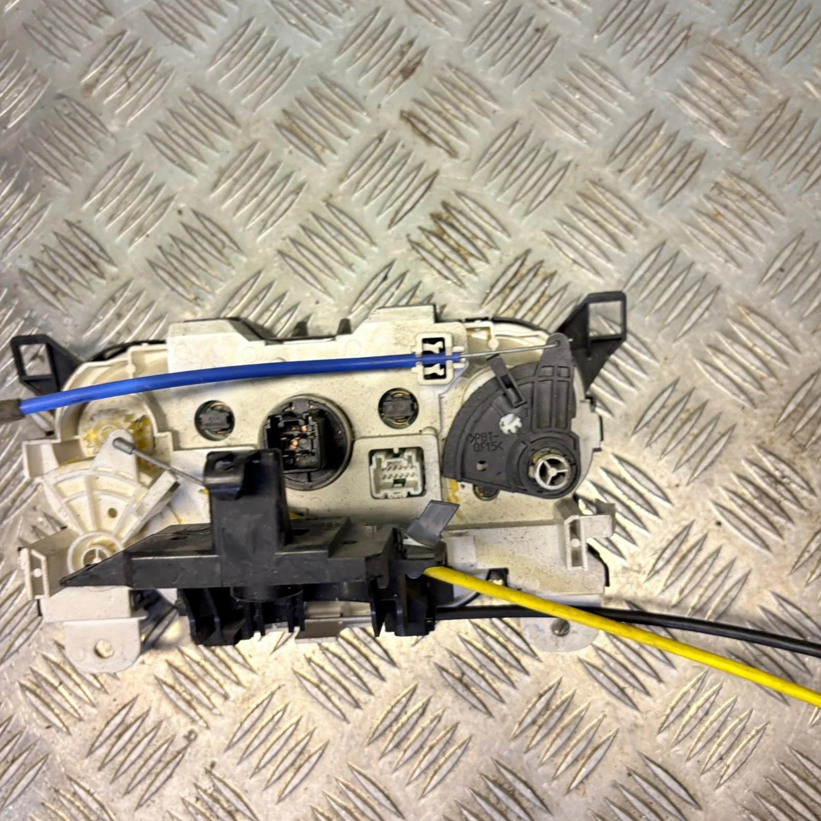 Mazda 2 DE Mk2 2007-2014 Heater A/C Climate Control Panel Manual HVAC D651