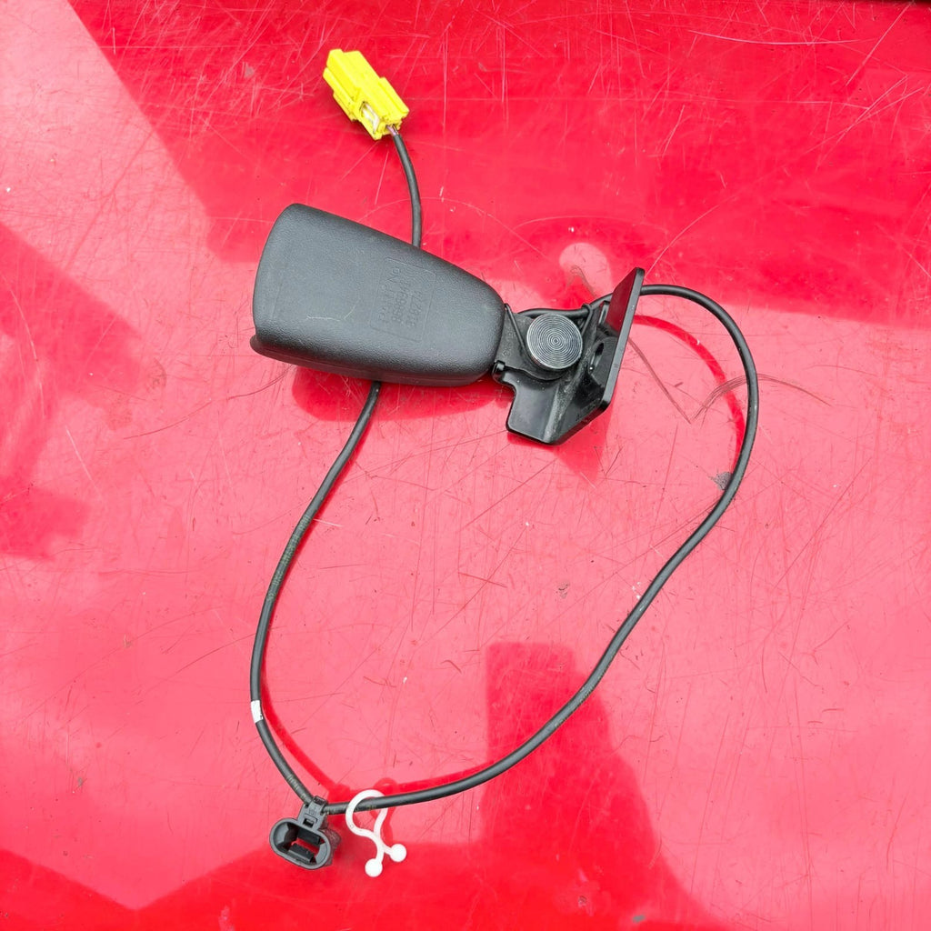 Volvo C30 2008 Rear Right Driver Side Seat Buckle Stalk 8686941 Free Delivery #1