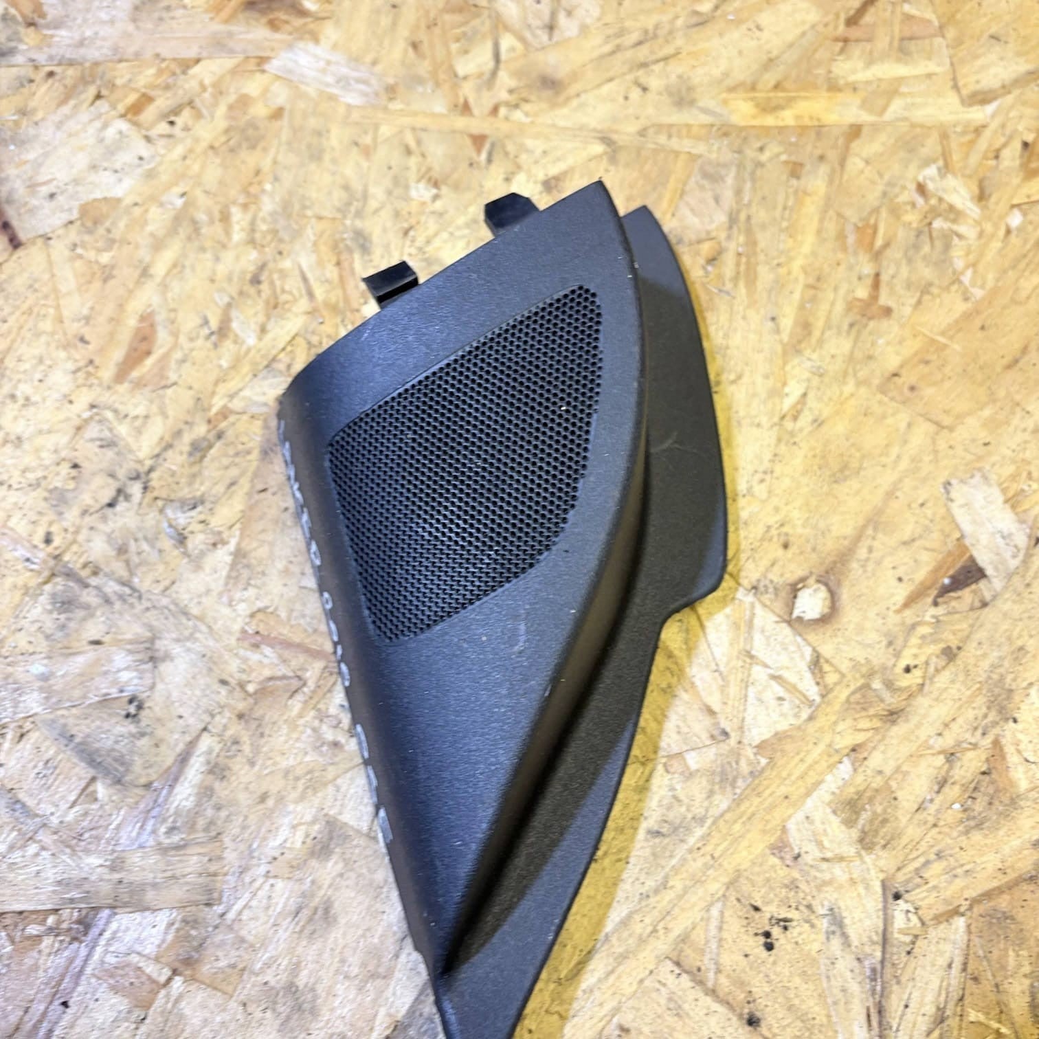 Mitsubishi Lancer VIII CYA, CZA Driver Front Door Speaker MR986377 26505285 2010