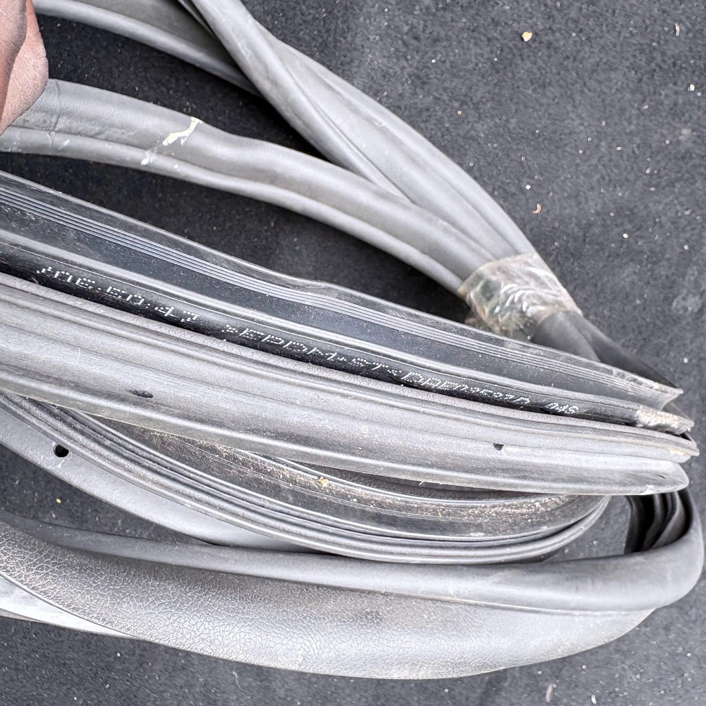 SKODA ROOMSTER 5J 2006-2015 REAR LEFT N/S REAR DOOR RUBBER SEAL 5J7867367