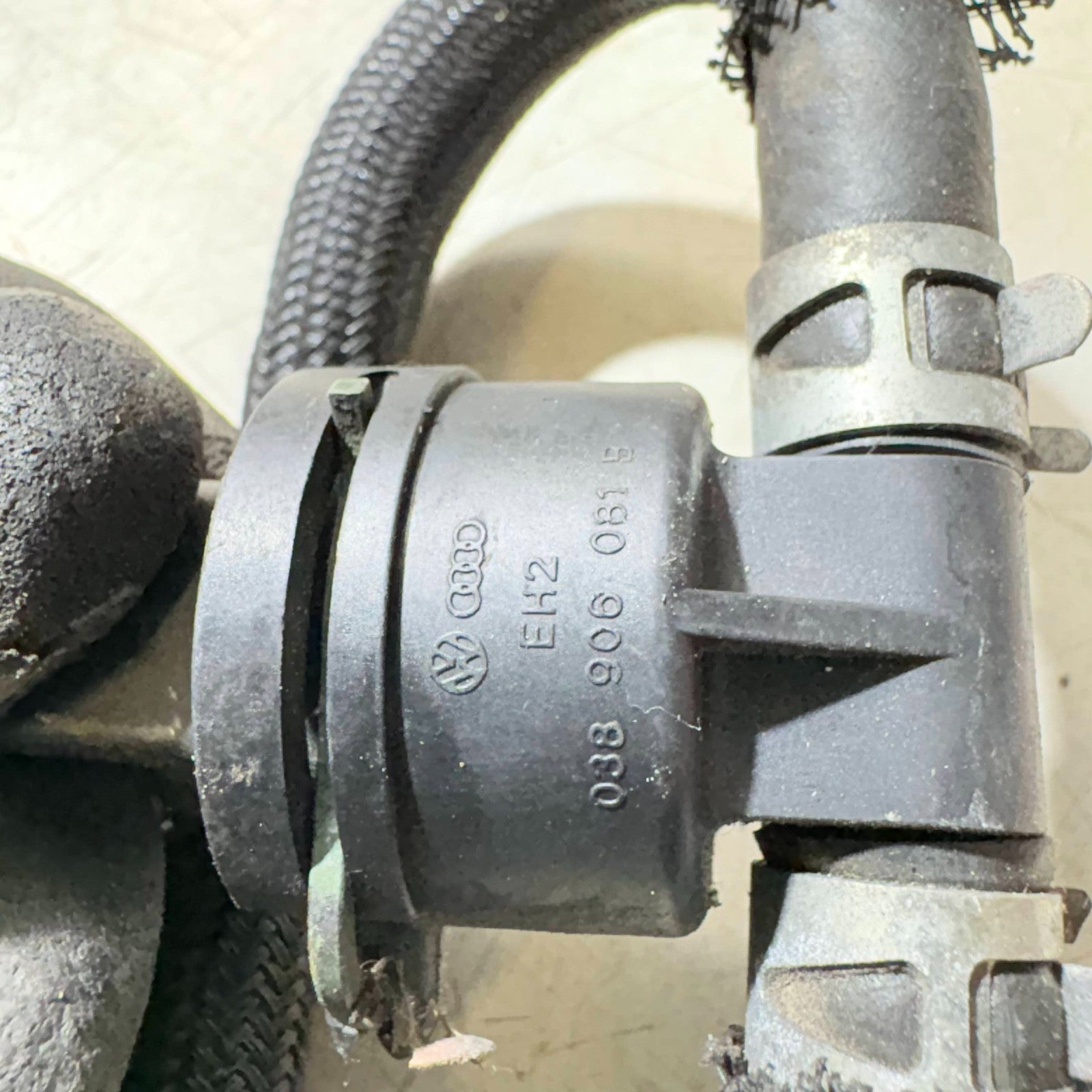 VW Audi SEAT Skoda TDI Diesel Fuel Temperature Sensor Pipe G81 038906081B