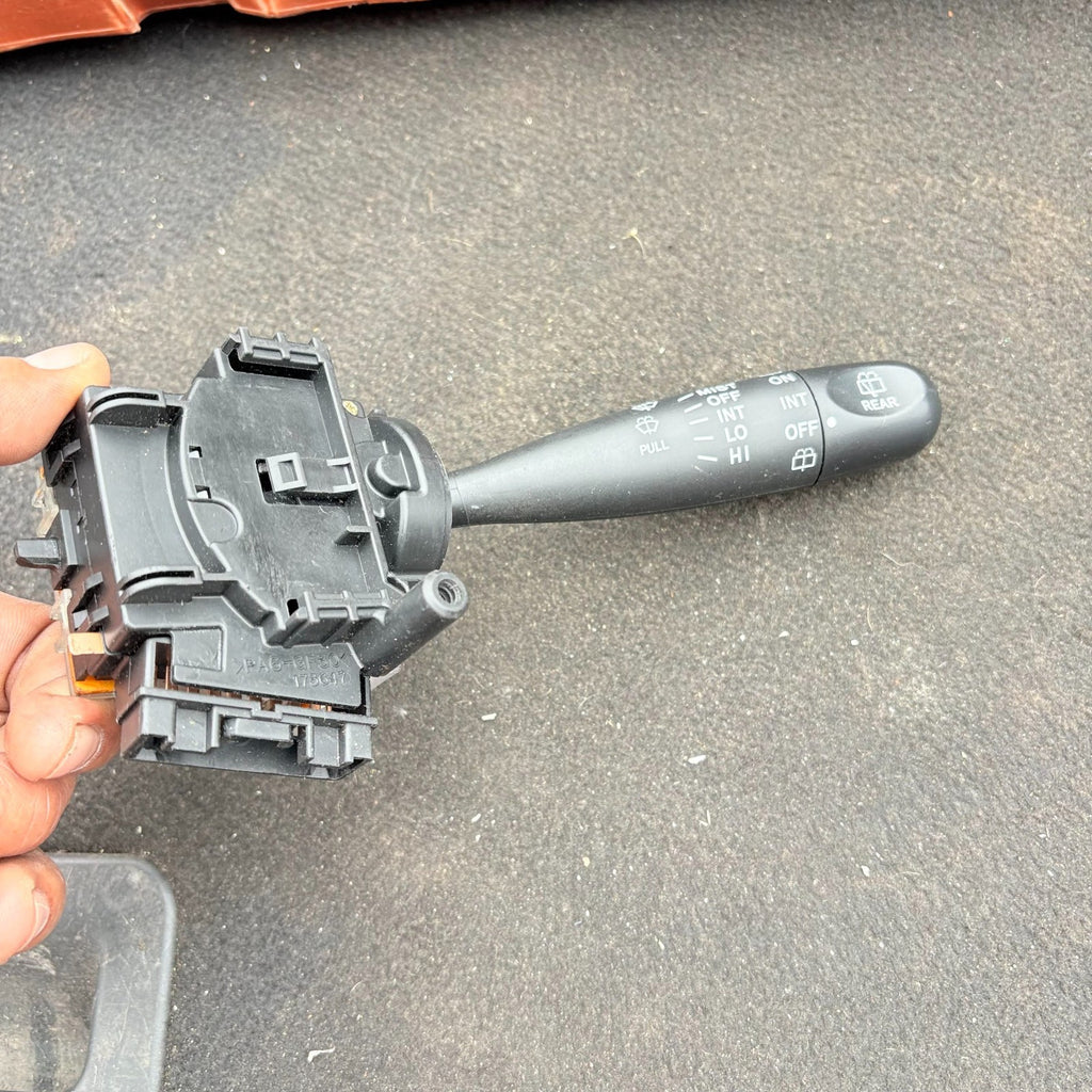 For 2001-2005 Toyota RAV4 Turn Signal Switch