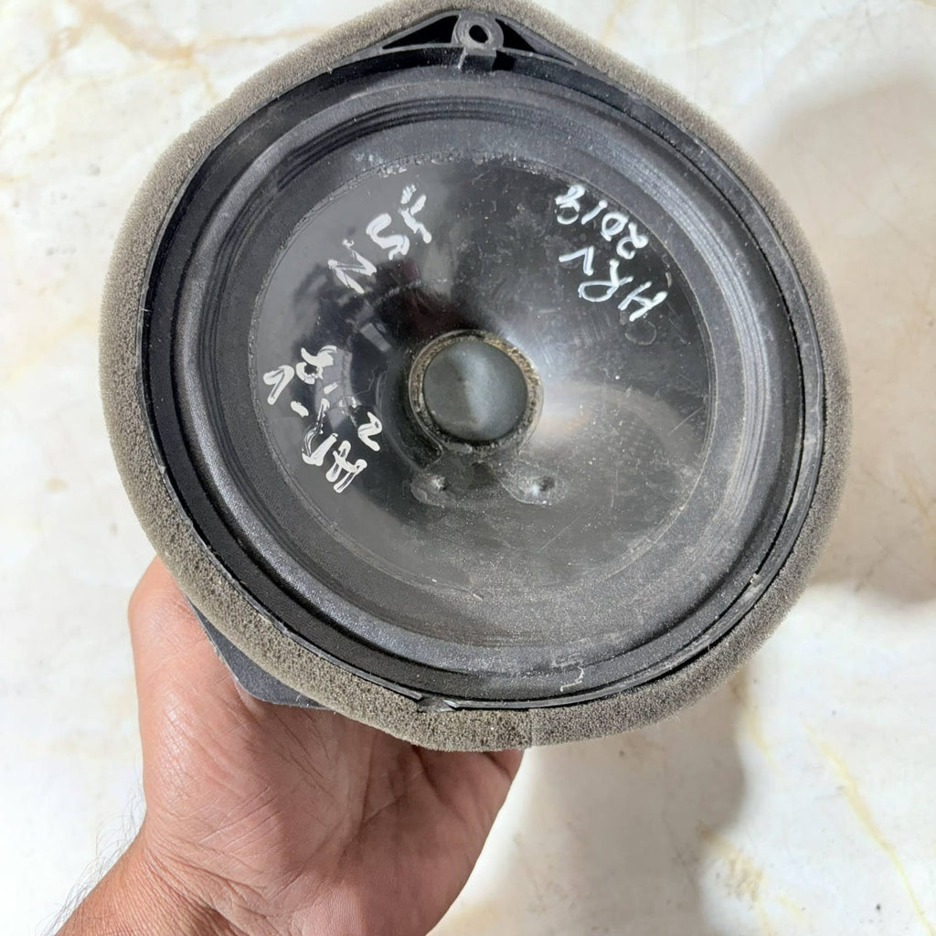 Honda HR-V 2015-2022 Passenger Front Left Door Speaker TBA1V75BFW1 NAR151548