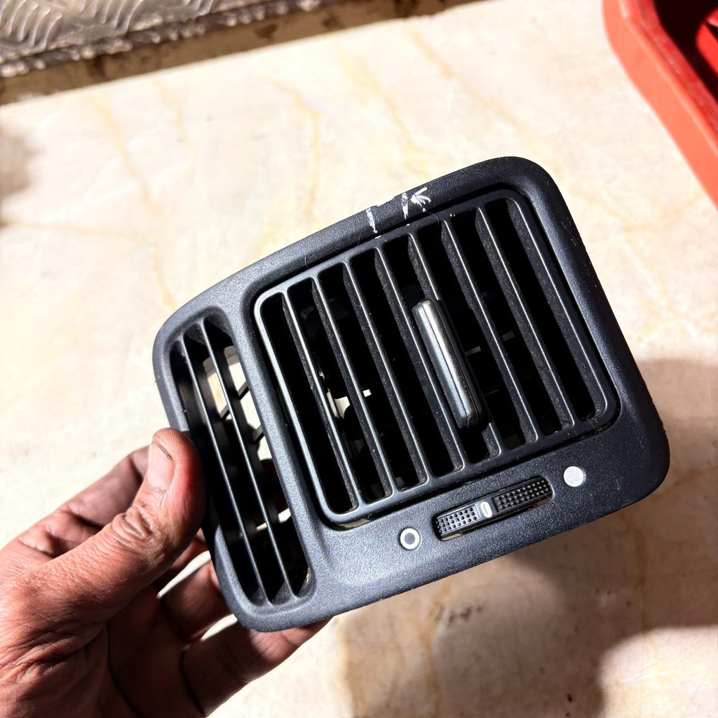 HONDA CR-V 2005 DASHBOARD AIR VENT PASSENGER FRONT LEFT SIDE