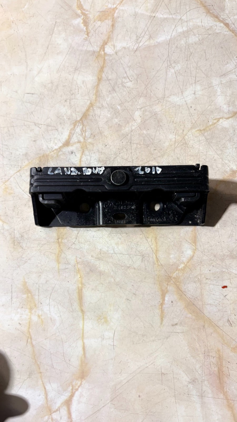 RANGE ROVER 2010 TAILGATE BOOT LOCK PLATE STRIKER 8408859