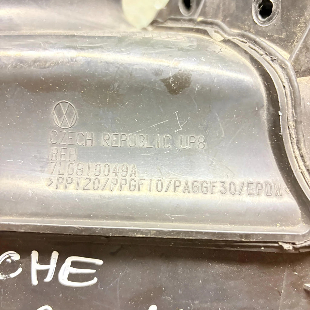 7L0819049A Cabin Pollen Filter Air Duct Porsche Cayenne 955 3.2 2003-07