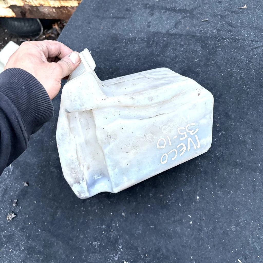 IVECO DAILY II FROM 89 GLASS WASHER TANK TANK TANK WITH PUMP COD:93928338