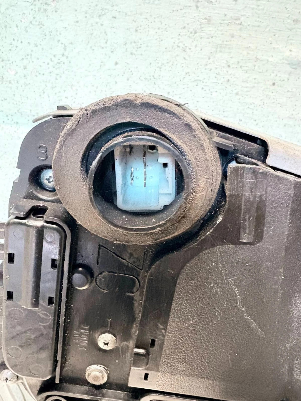 Toyota Prius 5 Door 2003-2009 o/s off driver right front Door Lock Mech