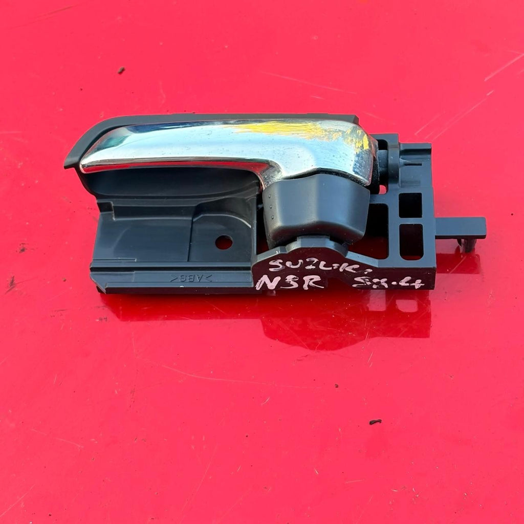 Suzuki Sx4 PASSENGER SIDE N/S/R Inner Door Handle Mk1 2006-2014A