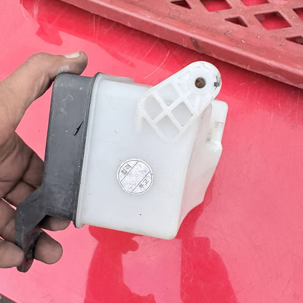 Kia Soul AM 2009-2013 1.6 CVVT 93kW Coolant Expansion Tank Reservoir 25431-2K000
