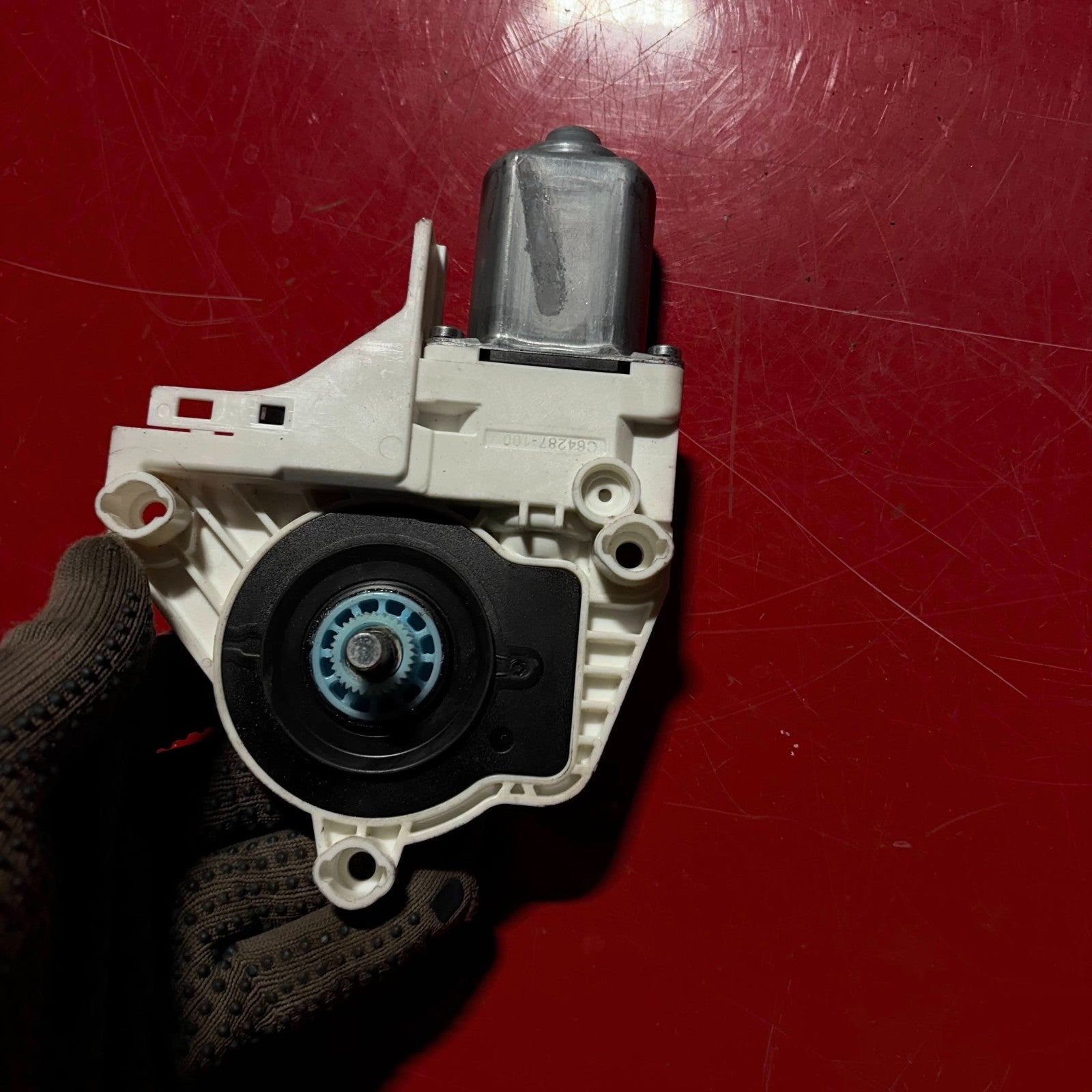 AUDI A1 2015-18 NEARSIDE LEFT REAR DOOR WINDOW MOTOR (5 DOOR) 8K0959812A